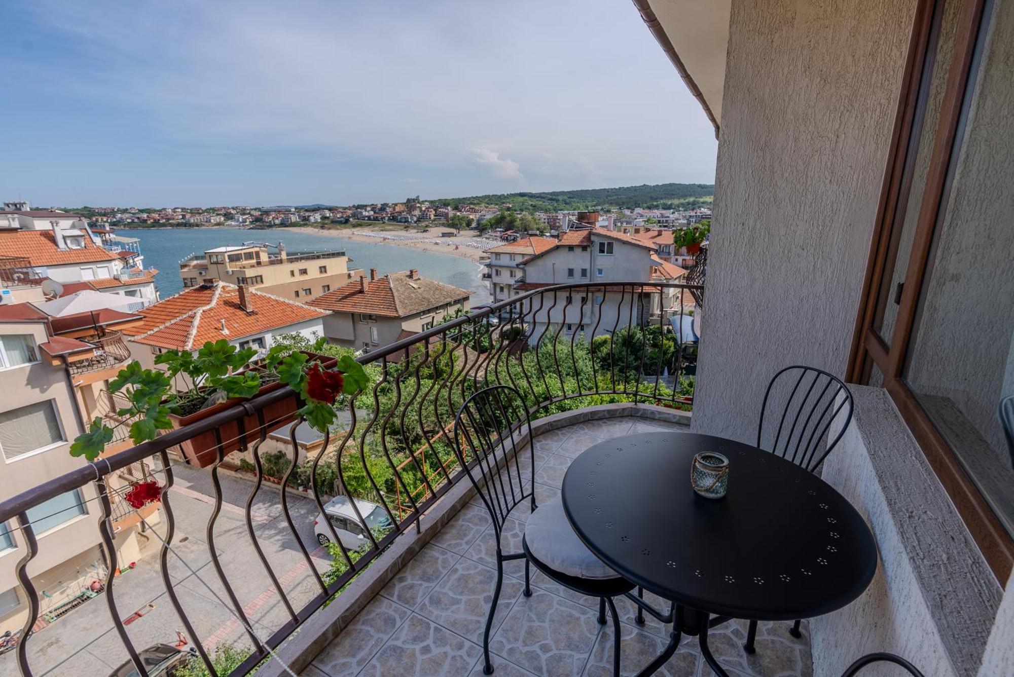 Kalina Guest Rooms Sozopol Esterno foto