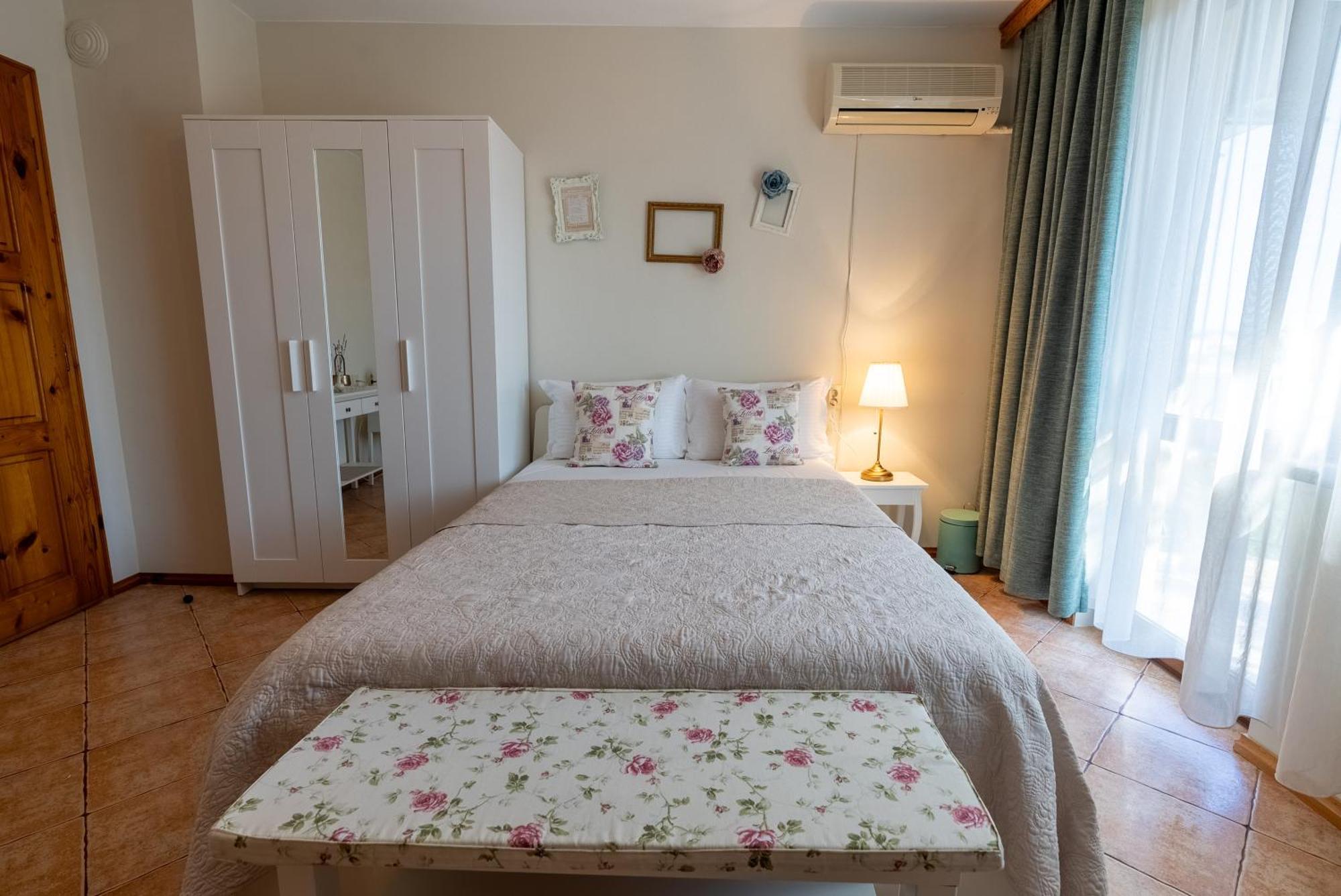 Kalina Guest Rooms Sozopol Esterno foto